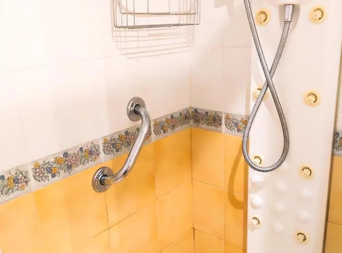 Santa Teresa Centro De *